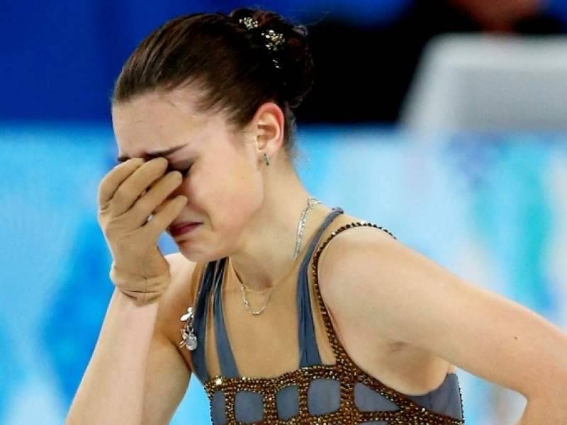 СМИ: чемпионка Аделина Сотникова госпитализирована и прооперирована