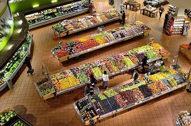 Олень устроил переполох в супермаркете: уникальные кадры - Cursorinfo: главные новости Израиля