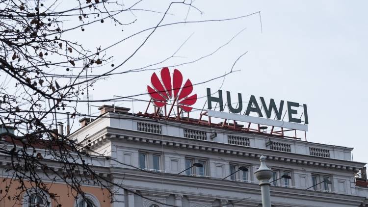 Суд отклонил иск китайской компании Huawei к США