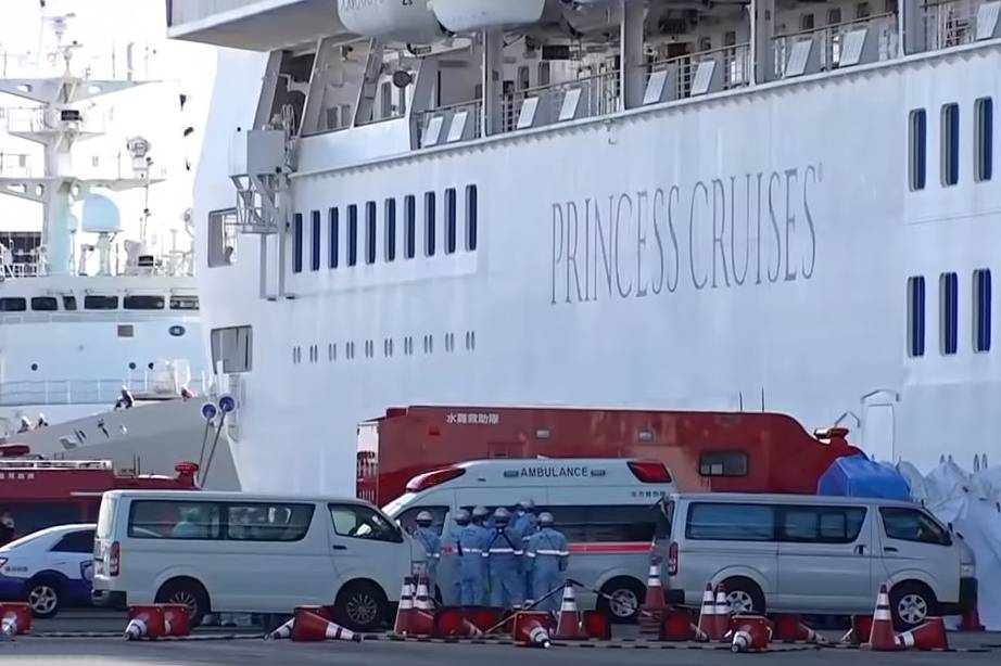 Двое россиян сошли с круизного лайнера Diamond Princess в Японии