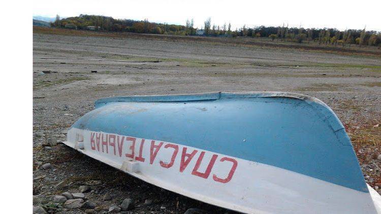 В Крыму хотят подать иски к Украине из-за водной блокады