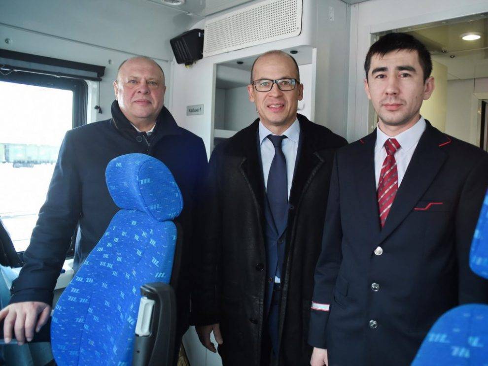 Глава Удмуртии и глава ГЖД запустили рельсовый автобус до Глазова