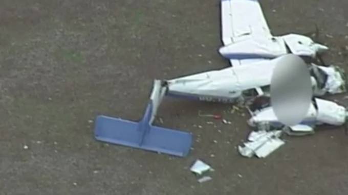 Видео: В Австралии в небе столкнулись 2 легкомоторных самолета