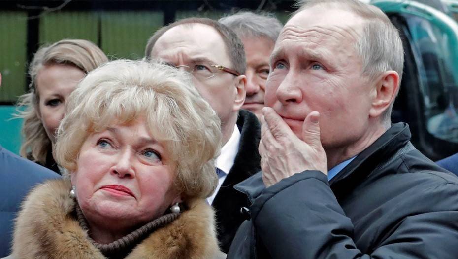 "Не отчаивайтесь. Ситуация меняется": Путин признал, что трудно прожить на 10,8 тыс. рублей