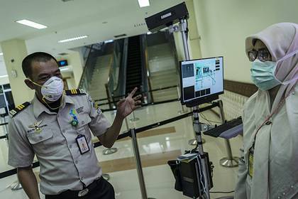 В Индонезии назвали божью помощь защитой от коронавируса