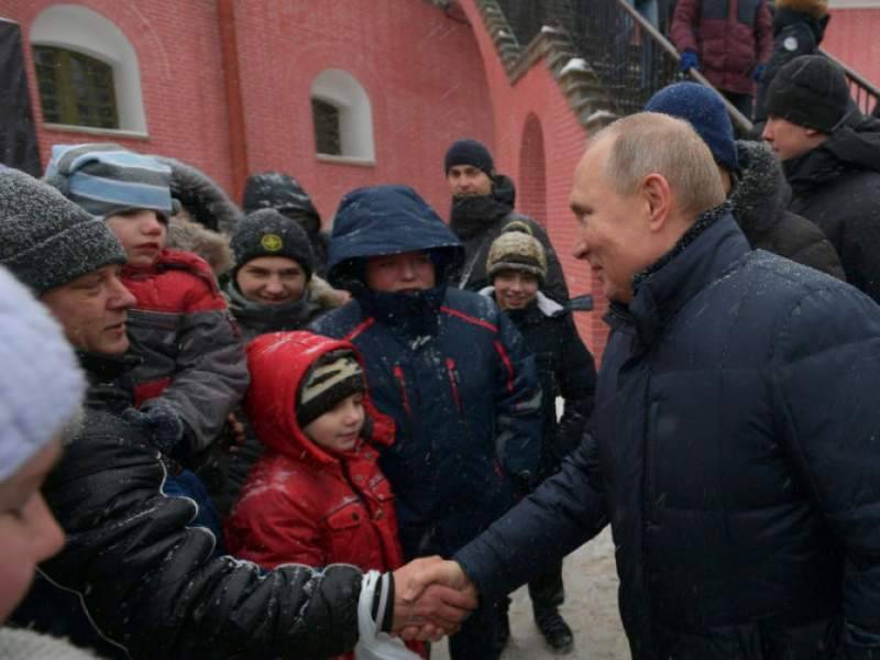 "Очень трудно": Путин рассказал, как прожить месяц на 10800 рублей