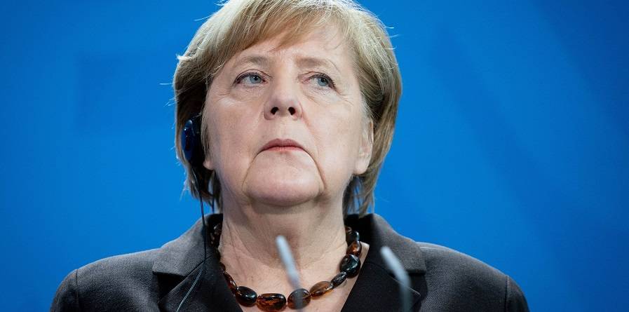 Меркель оказалась перед сложным выбором