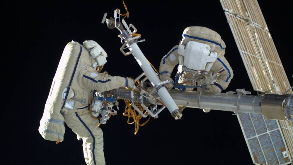 Роскосмос объяснил замену экипажа экспедиции на МКС