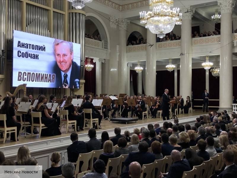 Путин рассказал, как Собчак заставлял недовольные залы взрываться аплодисментами