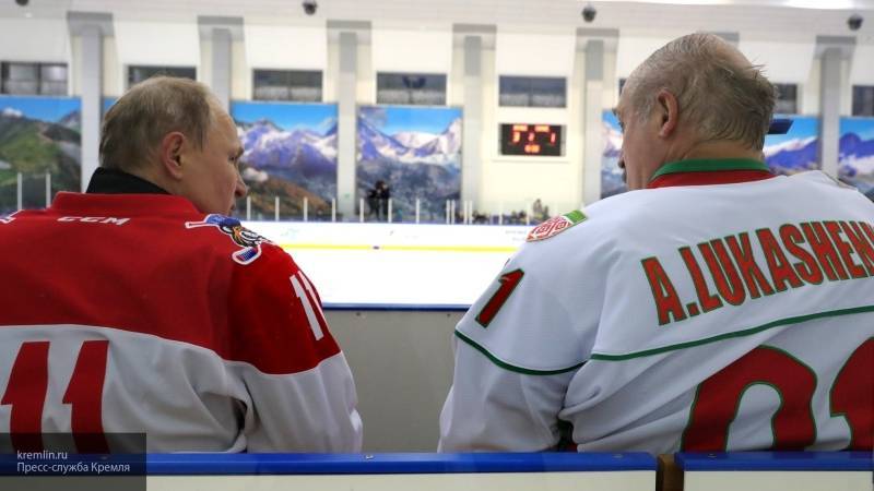 Иностранное СМИ заявило об "унижении" Лукашенко Путиным на совместном хоккейном матче
