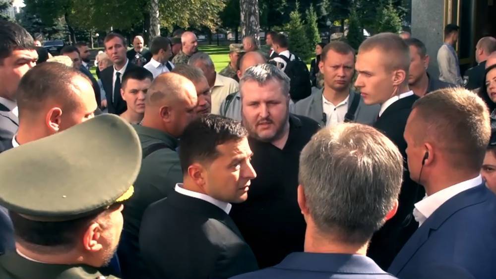 "Трепло!" Зеленский оскорбил военного из-за неудобного вопроса (видео)