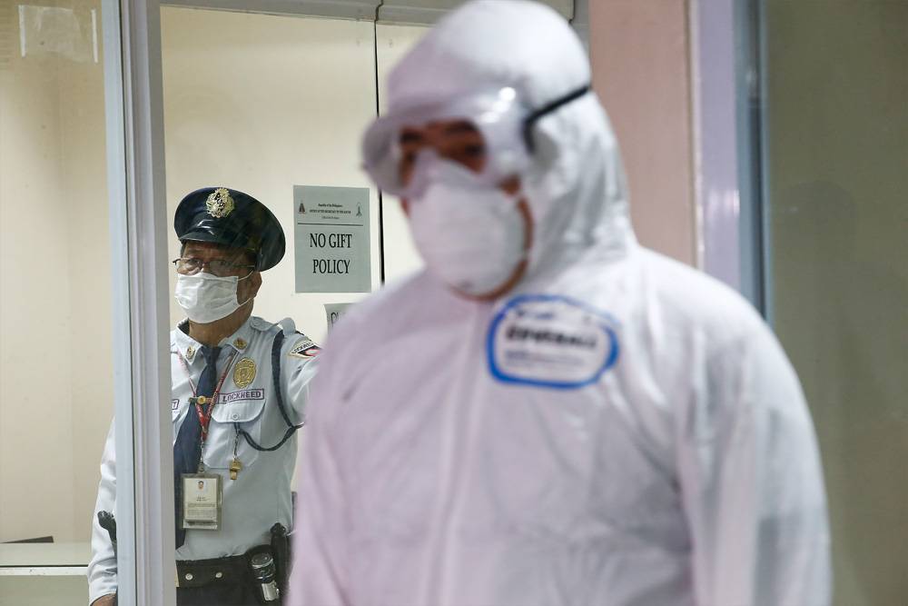 Первую смерть от коронавируса зафиксировали за пределами Китая