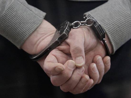 Подробности задержания полицейского с Белорусского вокзала: прятал наркотики в земле