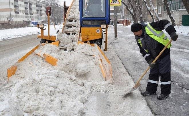 Сегодня на уборку снега в Казани выйдут свыше 300 человек и 220 единиц техники