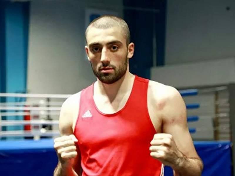 Двукратный чемпион России по боксу сломал росгвардейцу нос