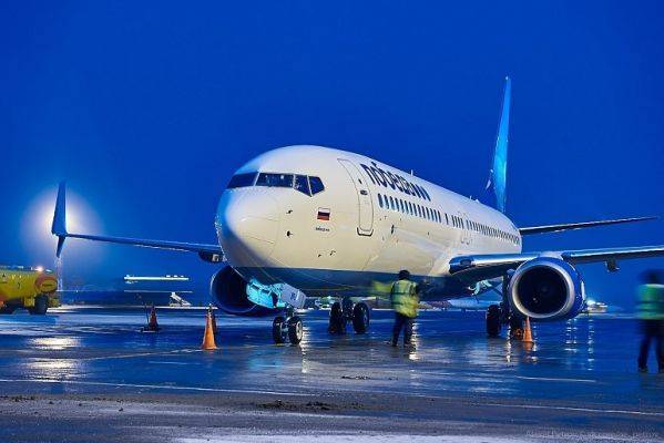 Самолет из Челябинска сел во Внуково с мертвым пассажиром