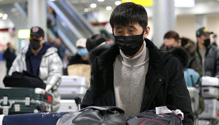 Россия приостановила безвизовые турпоездки из Китая из-за коронавируса