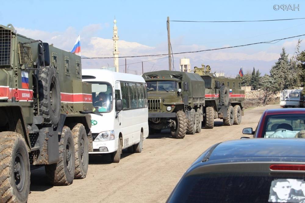 Военные ЦПВС провели раздачу гуманитарных грузов в сирийской Эль-Кунейтре
