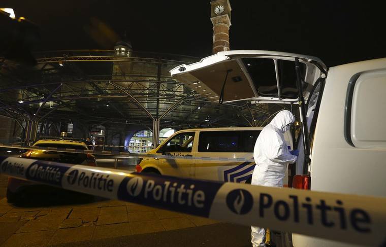 Полицейские Бельгии расстреляли напавшего с ножом на людей преступника