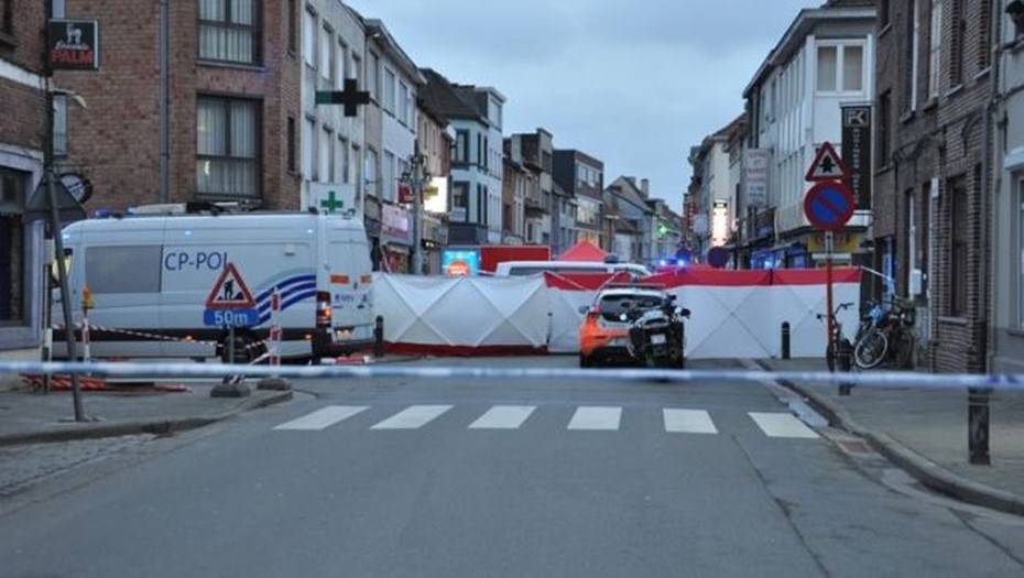 В Бельгии неизвестная с ножом ранила двух человек в районе мечети