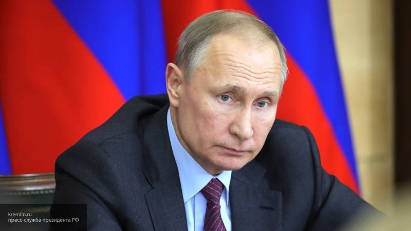 Путин заявил, что у нового Кабмина РФ нет времени "на раскачку"