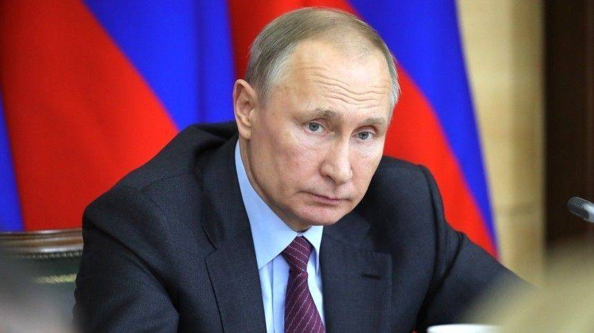 Путин заранее обсуждал с Медведевым отставку кабинета министров | Новости | Пятый канал