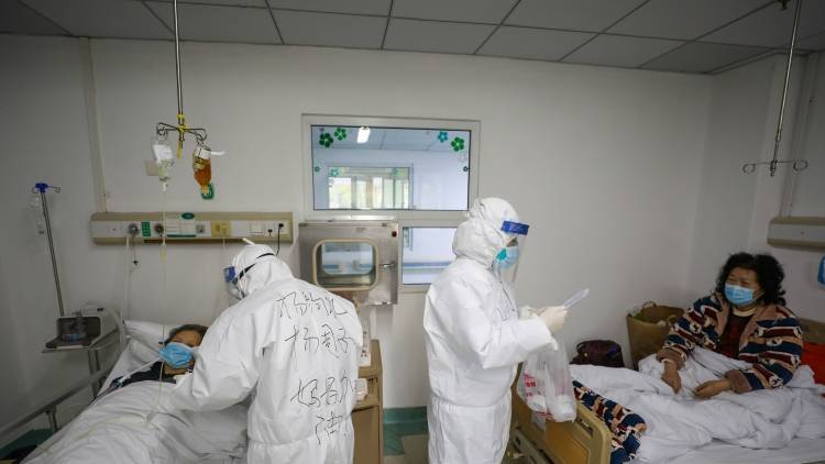 Число жертв коронавируса в китайском Хубэе возросло до 2029 человек