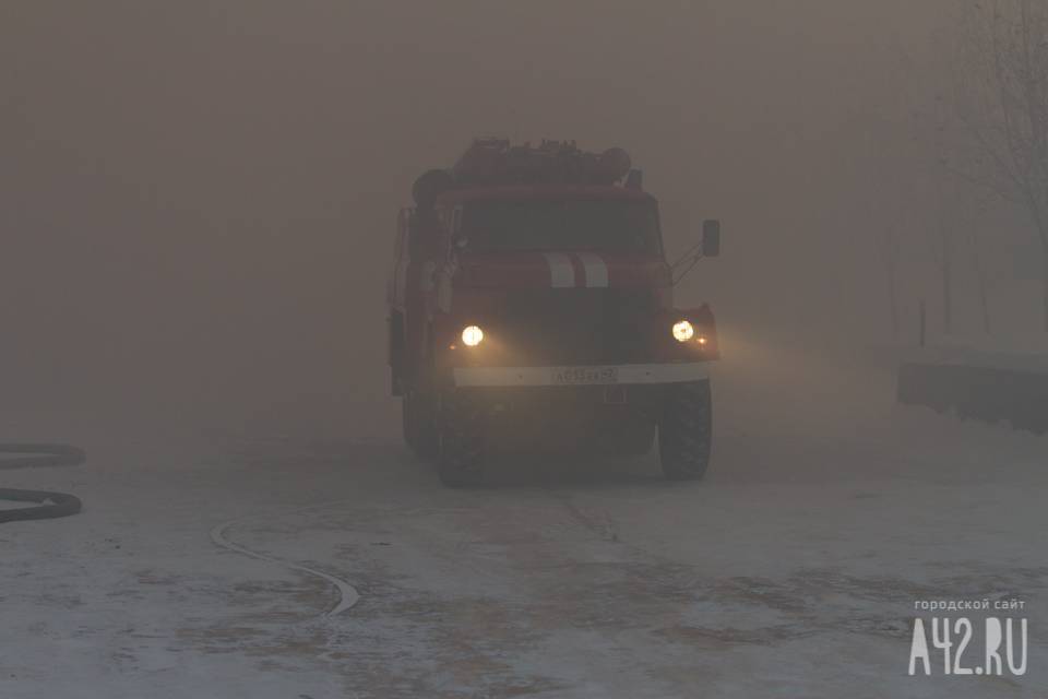 На кузбасской трассе сгорел грузовик