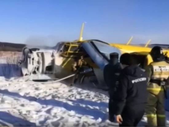 Названы возможные причины жесткой посадки самолета Ан-2 в Магадане