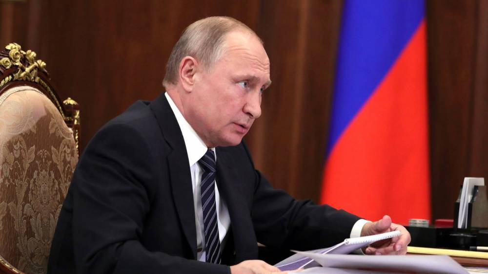 Путин прокомментировал переход ряда чиновников из администрации президента в кабмин