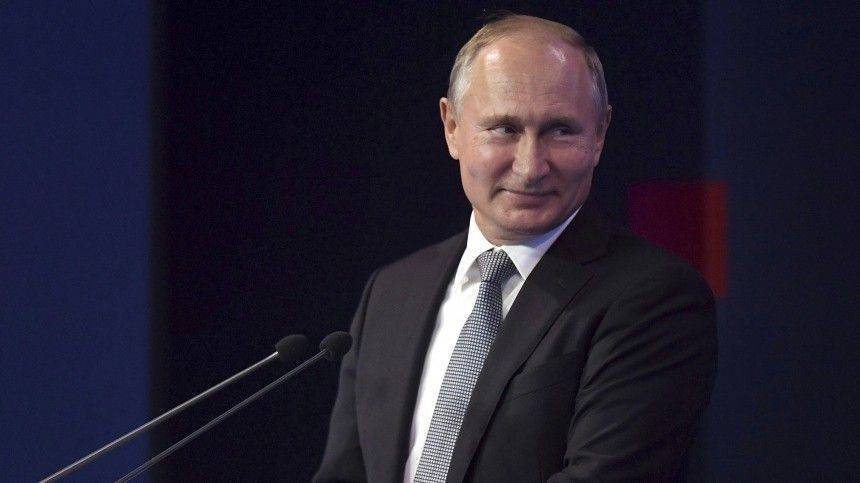 «Смешно»: Путин оценил шутку о связи отставки правительства с аномальной жарой | Новости | Пятый канал