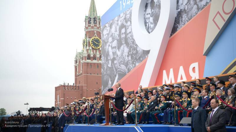 Путин обязал ФСБ обеспечить высочайший уровень защиты на праздновании 75-летия Победы
