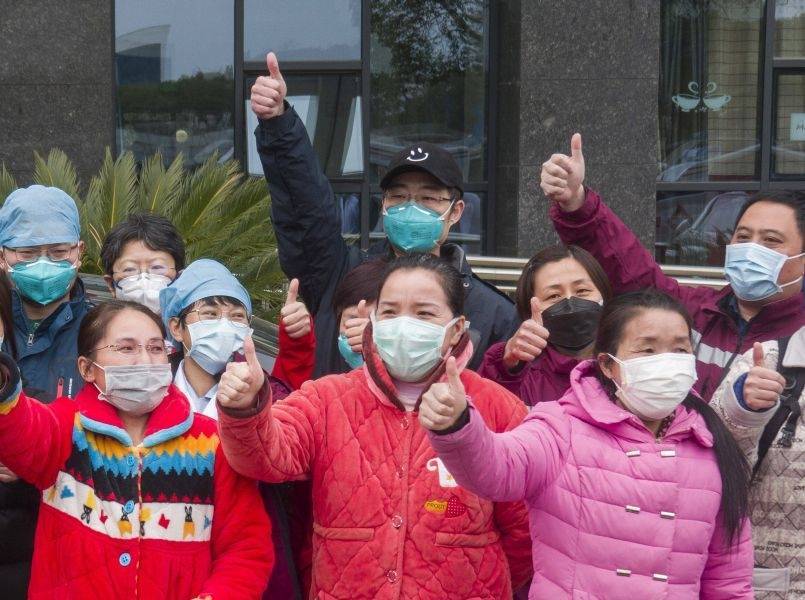 Число новых случаев заражения коронавирусом в КНР снизилось почти на 1,4 тысячи