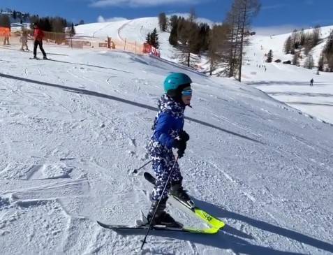 «Мы всех обогнали!»: Галкин показал успехи сына на горнолыжном курорте