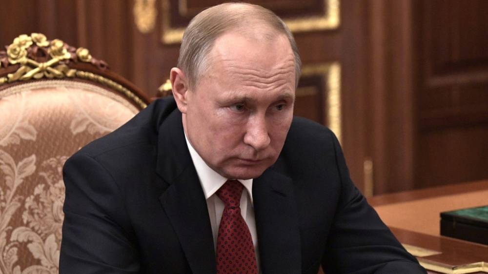 Путин заслушал доклад главы ФСБ в закрытом режиме