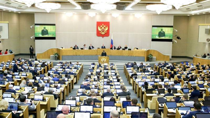 Депутаты одобрили законопроект о праве ФСО использовать боевую технику