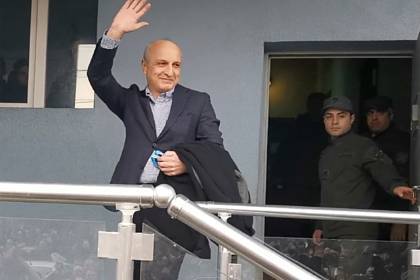 Бывший премьер Грузии вышел из тюрьмы и пообещал революцию
