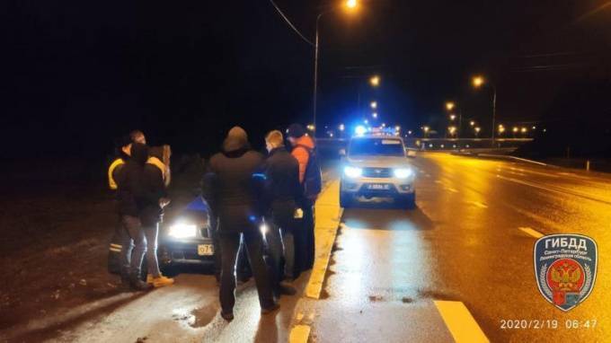В Ленобласти у пассажирки BMW нашли 200 граммов наркотиков