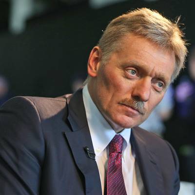 Песков отказался отвечать журналистам, как можно прожить на МРОТ в 12 130 руб