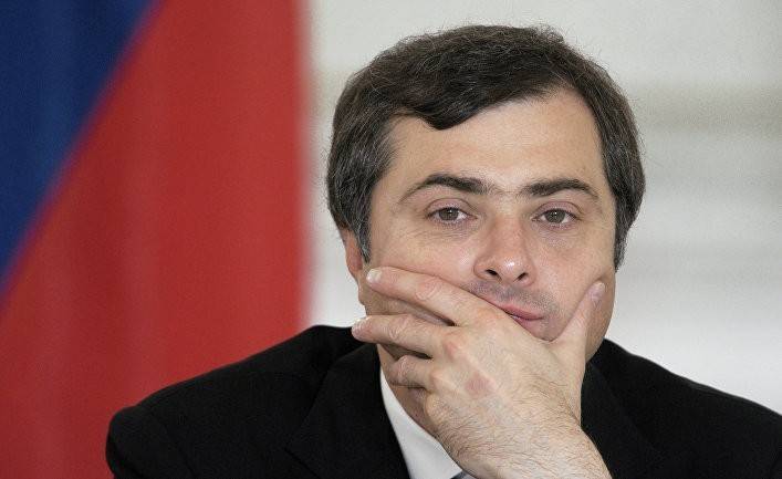 La Vanguardia: что сулит Украине отставка Суркова?
