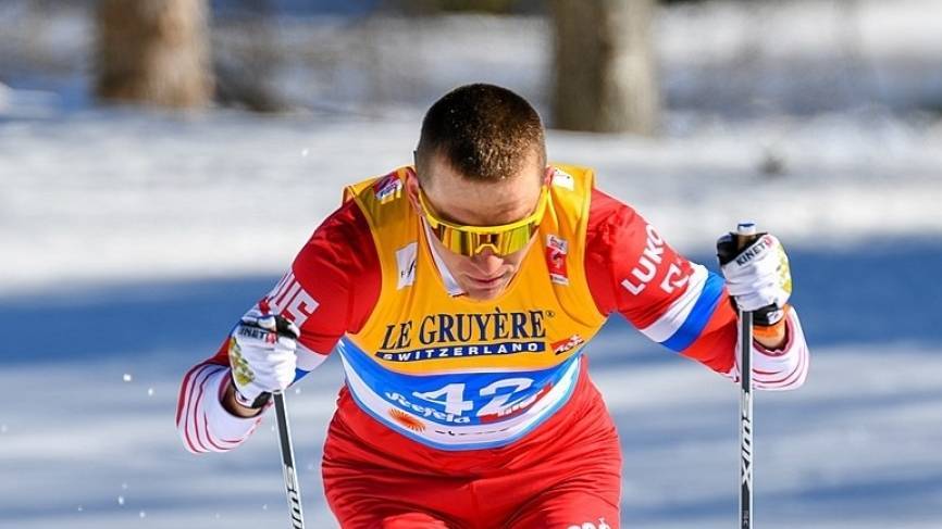 Большунов возглавил зачет «Ски Тур» после победы в масс-старте