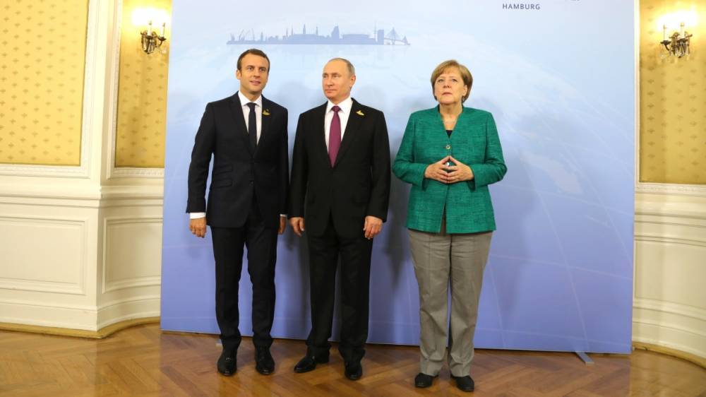 Путин, Меркель и Макрон высказались за полное соблюдение перемирия в Ливии