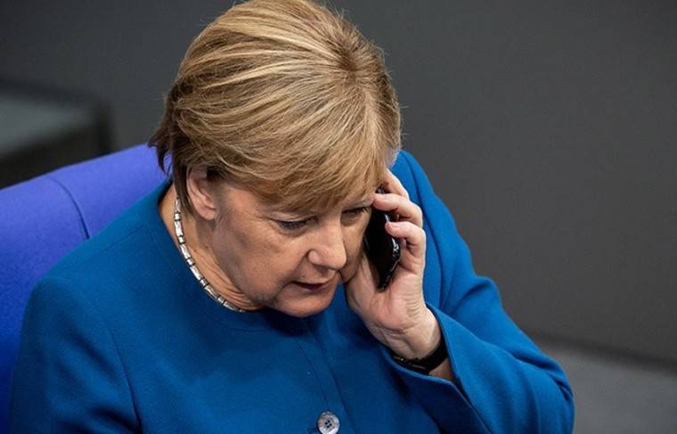 Меркель и Макрон потребовали прекращения огня в Сирии