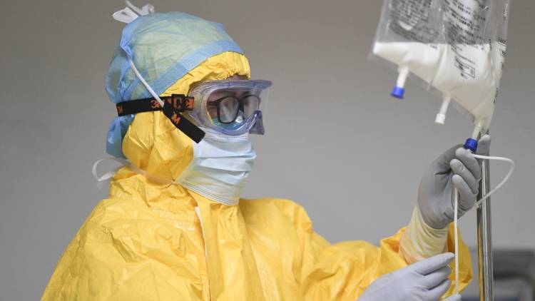 Количество погибших от коронавируса в Китае выросло до 2236 человек