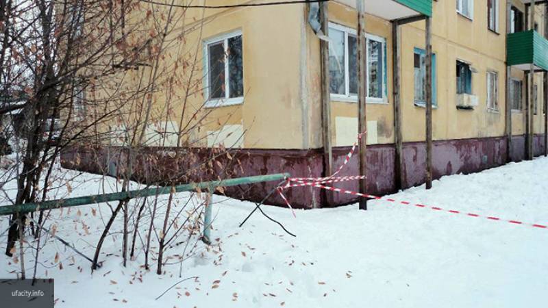 Мужчина из Ноябрьска погиб, расчищая снег с гаража