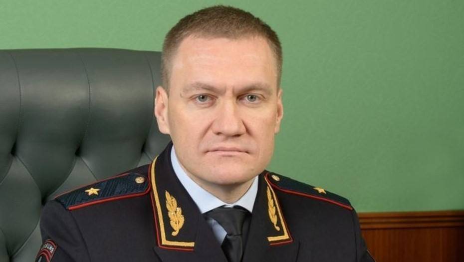 Путин присвоил начальнику ГУ МВД Петербурга и Ленобласти звание генерал-лейтенанта