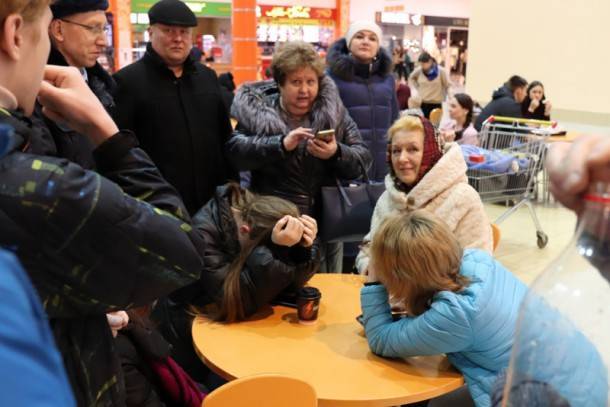 Сыктывкарские подростки объяснили, почему они бесцельно гуляют по торговым центрам