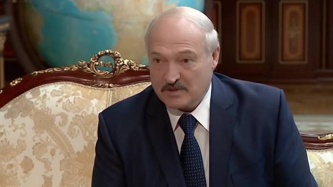 Лукашенко заявил о предложении Путина компенсировать выпадающие доходы