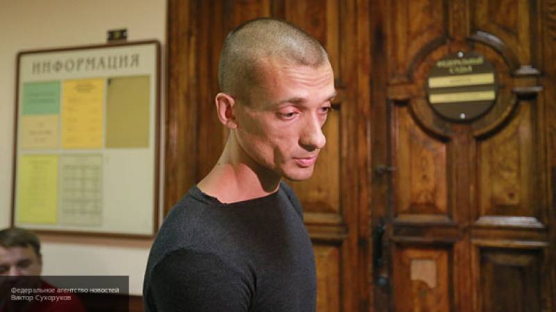Павленский сознался в краже интимного видео по делу Гриво