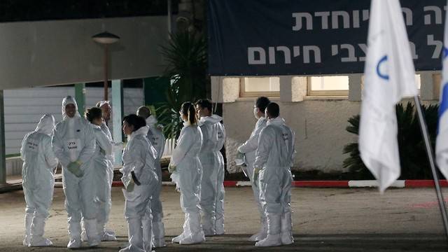"Мы абсолютно здоровы": 11 израильтян с судна коронавируса прибыли в Израиль